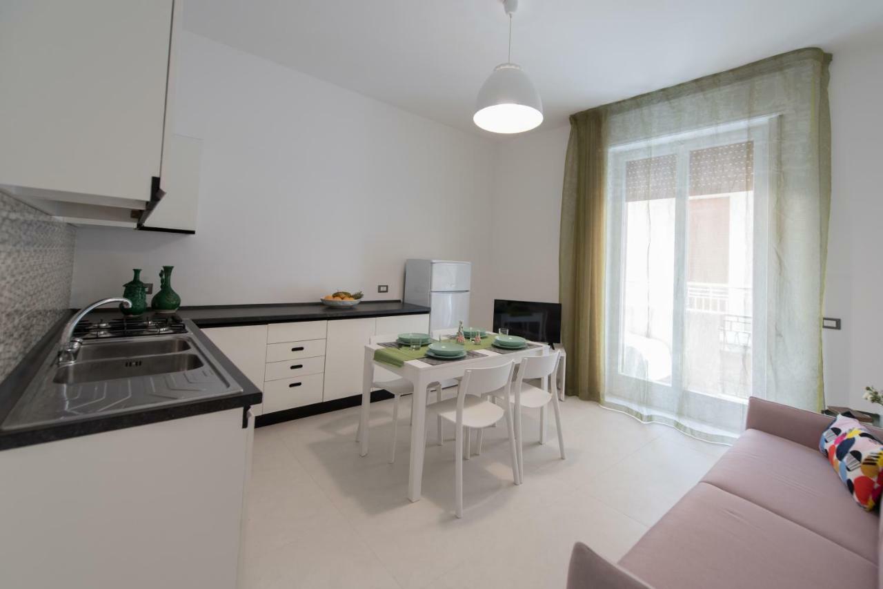 Laurus Apartments Trapani Exteriör bild