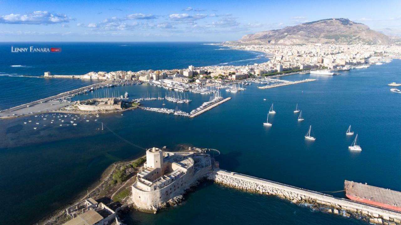 Laurus Apartments Trapani Exteriör bild